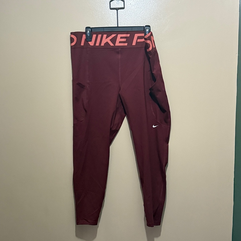 Nike pro Burgundy Leggings